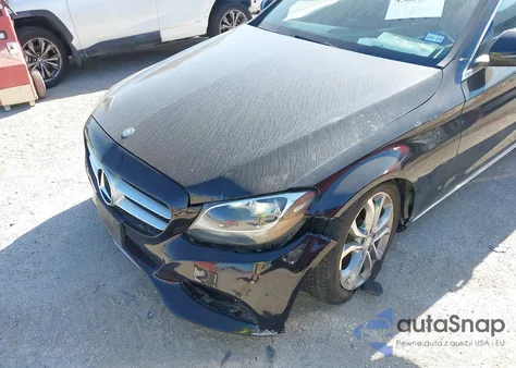 2016 Mercedes-Benz C 300 из США, поврежденный, VIN 55SWF4JB0GU121234